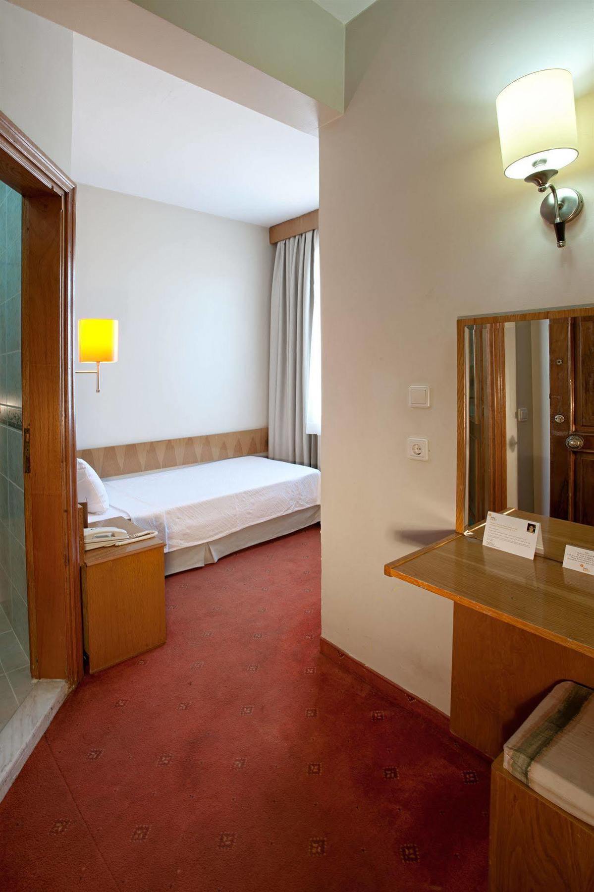 Ilkay Hotel Κωνσταντινούπολη Εξωτερικό φωτογραφία