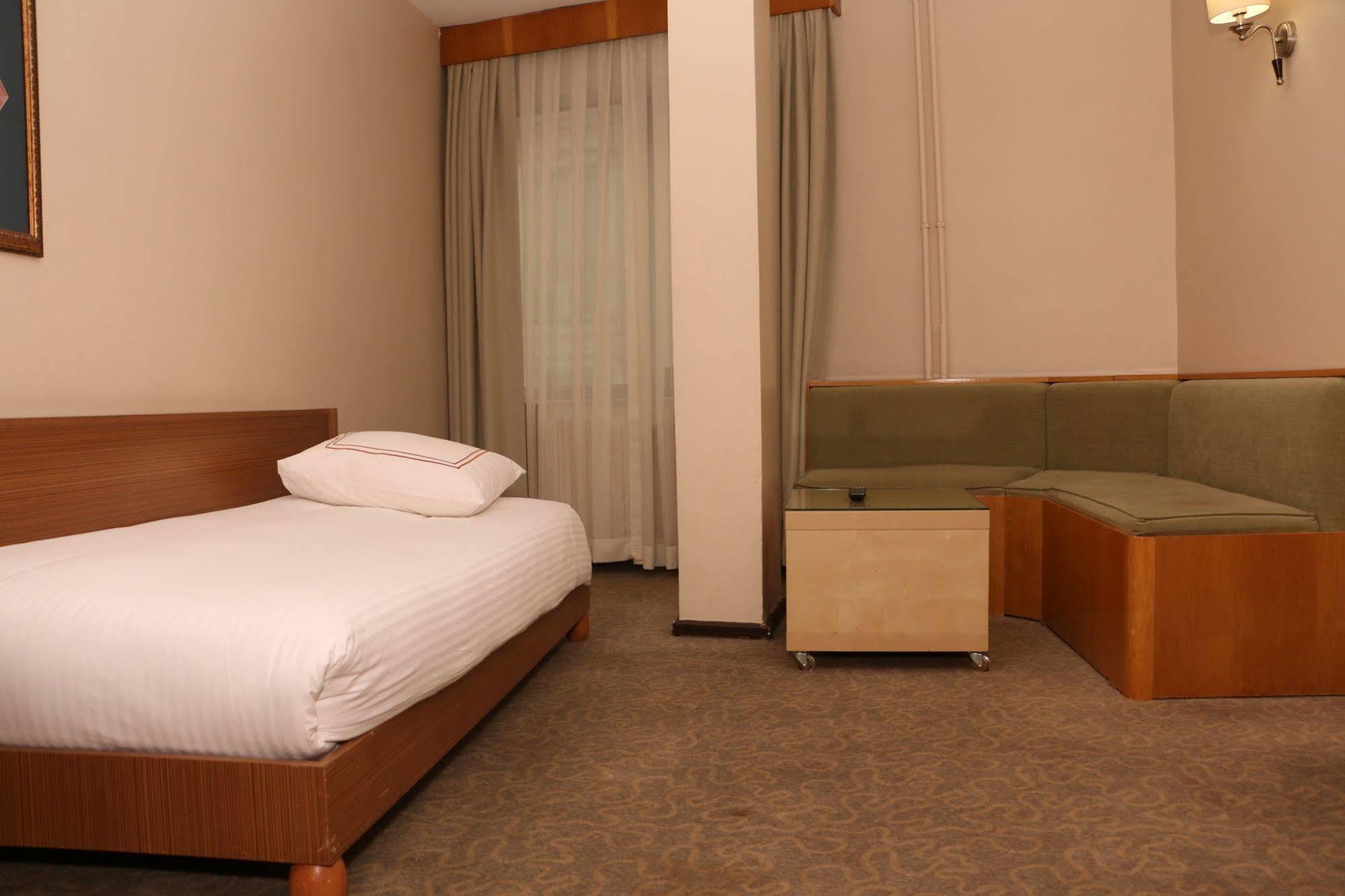 Ilkay Hotel Κωνσταντινούπολη Εξωτερικό φωτογραφία