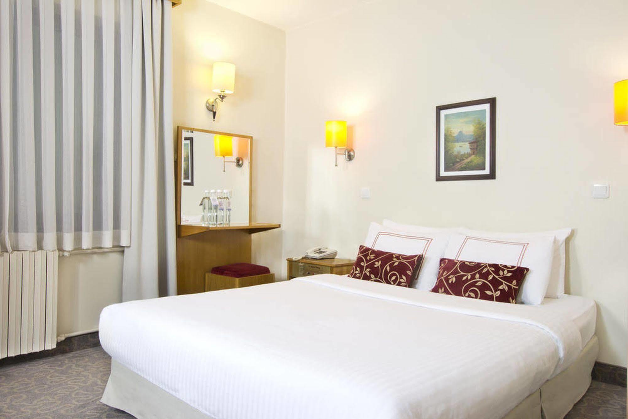 Ilkay Hotel Κωνσταντινούπολη Εξωτερικό φωτογραφία